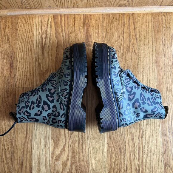 Doc Dr. Martens Sinclair Distorted Leopard Camo Platform Boots Womens US 6 Khaki - Picture 6 of 10